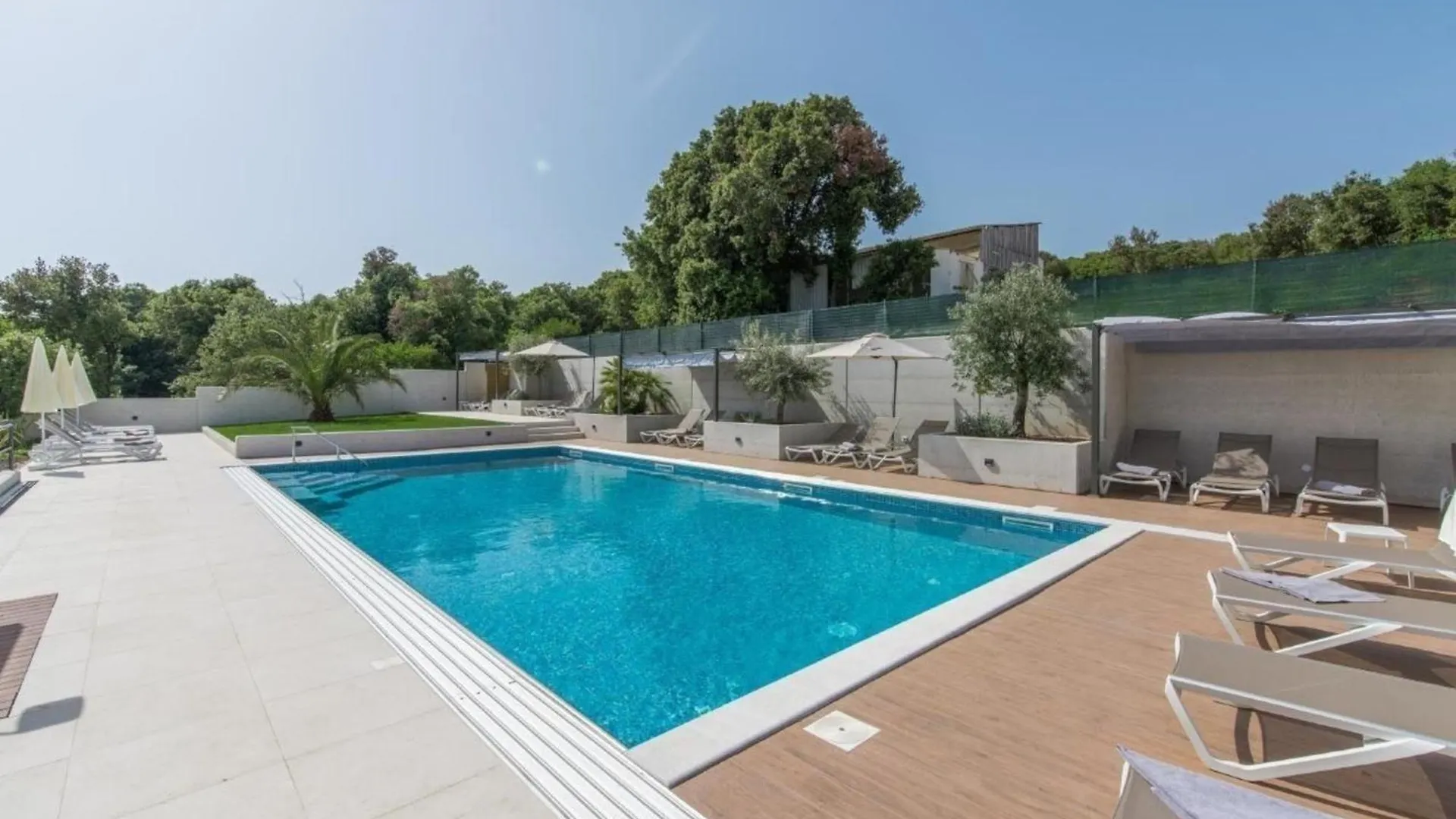Ferienwohnung In Pjescana Uvala Mit Garten, Grill Pula
