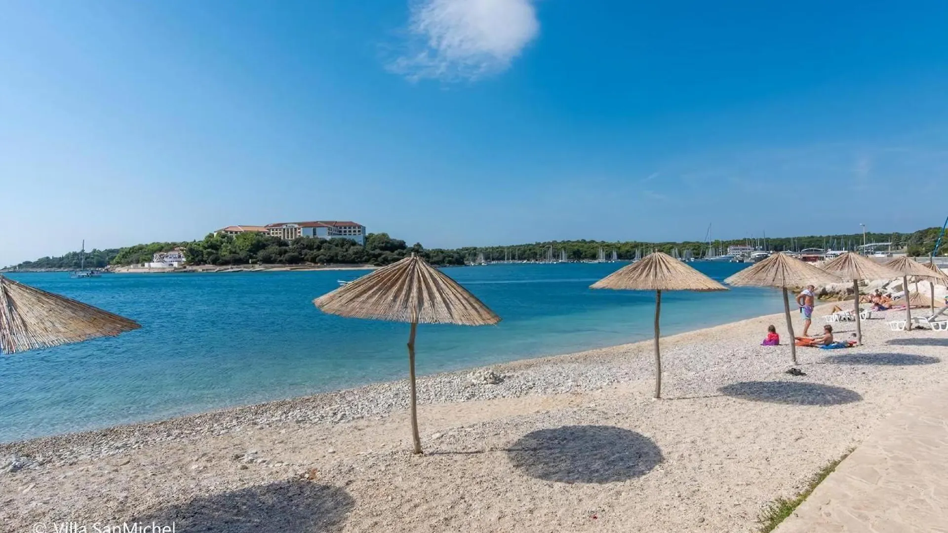 Ferienwohnung In Pjescana Uvala Mit Garten, Grill Pula 0*,  Kroatien